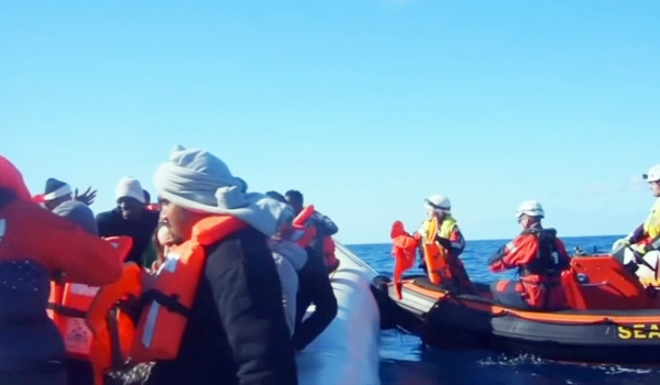 جەرورتا تەڭىزىندە ميگرانتتار قۇتقارىلدى