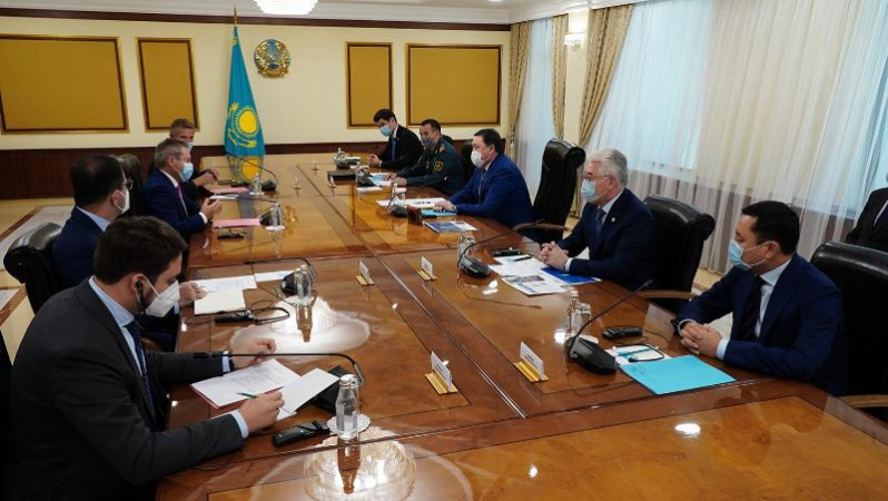 مامين Airbus كونتسەرنىنىڭ ۆيتسە-پرەزيدەنتىمەن كەزدەستى