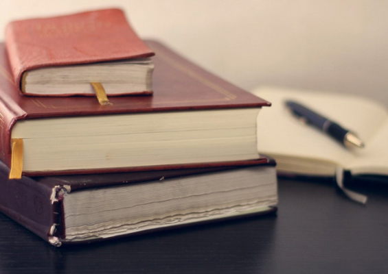 ساياسي قۋعىن-سۇرگىنگە بايلانىستى تەرميندەر سوزدىگى جاسالادى