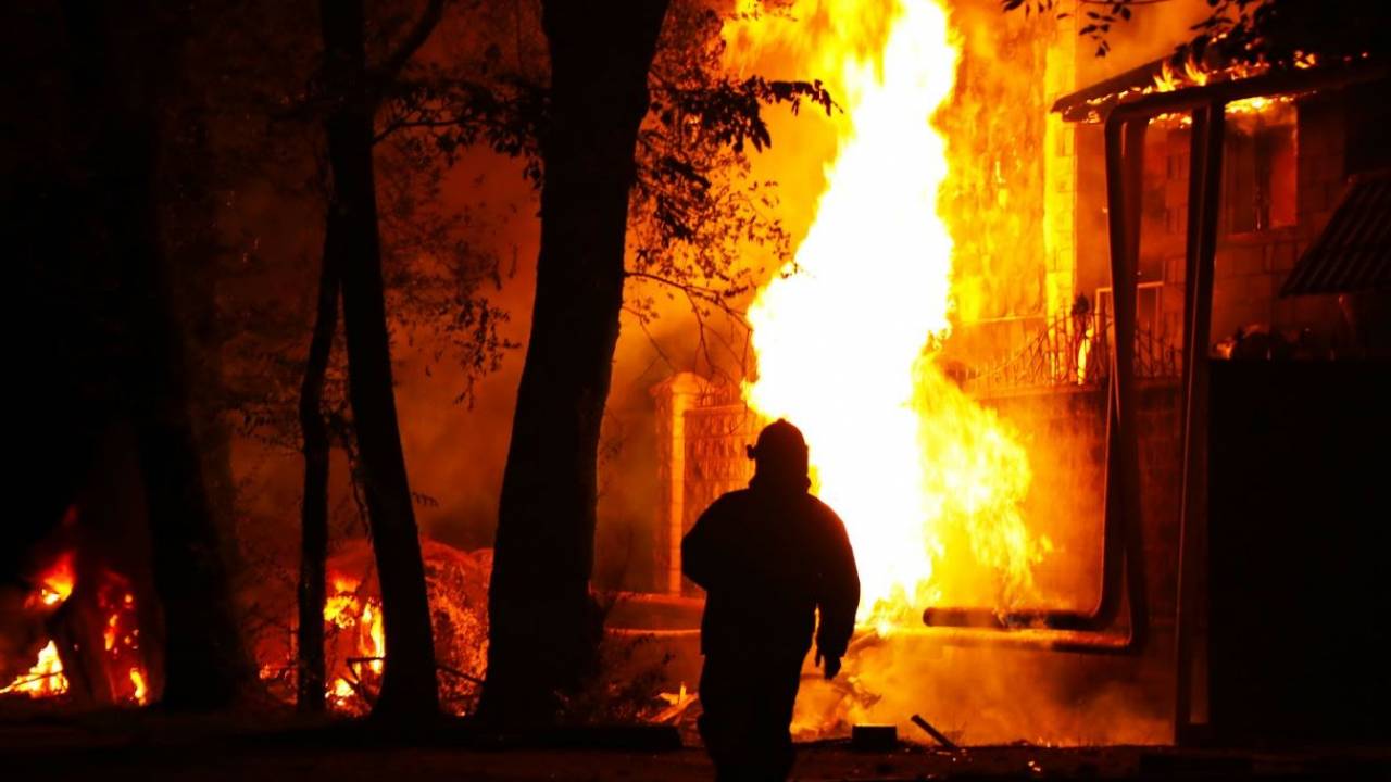 سولتۇستىك ماكەدونيادا اۋرۋحانا ورتەنىپ كەتتى