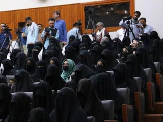 اۋعانستان ۋنيۆەرسيتەتتەرىندە ەرلەر مەن ايەلدەر بولەك وقيدى