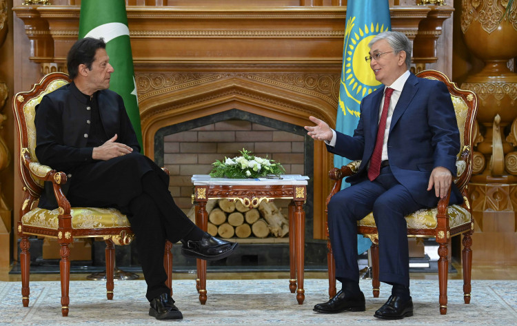 قاسىم-جومارت توقاەۆ پاكىستان پرەمەر-مينيسترىمەن كەزدەستى