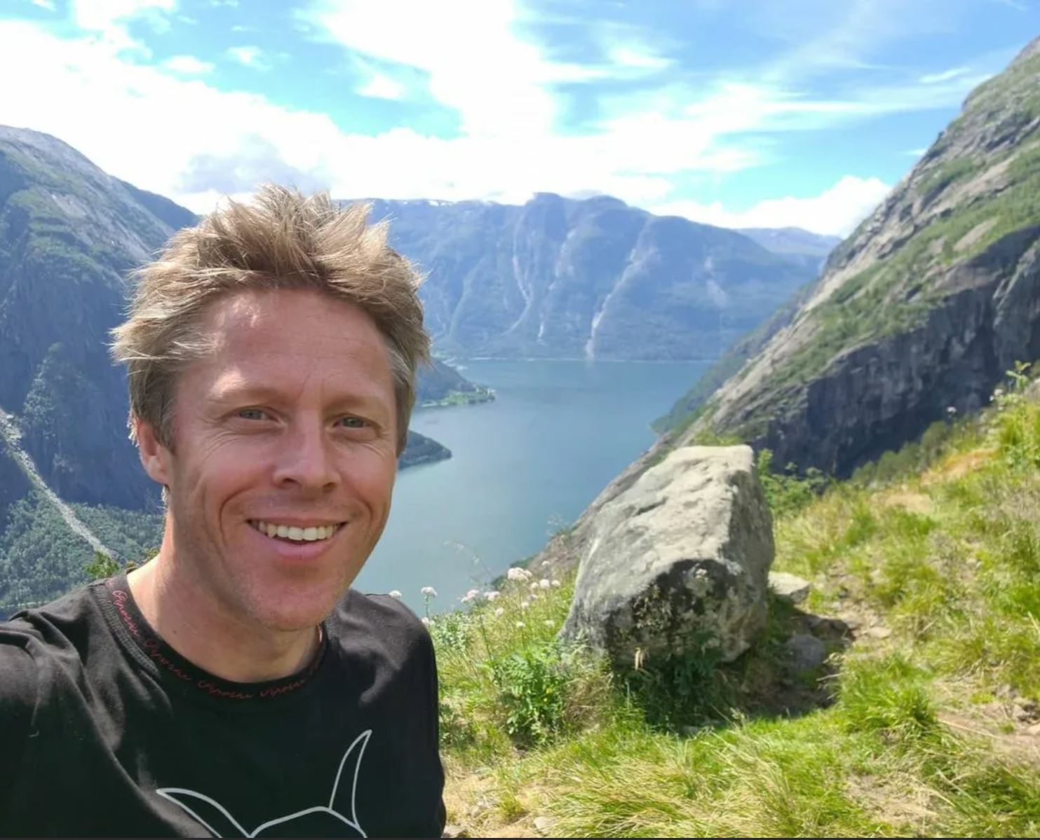 گۋننار گارفورس:  ساياحات ساناعا سىلكىنىس اكەلەدى