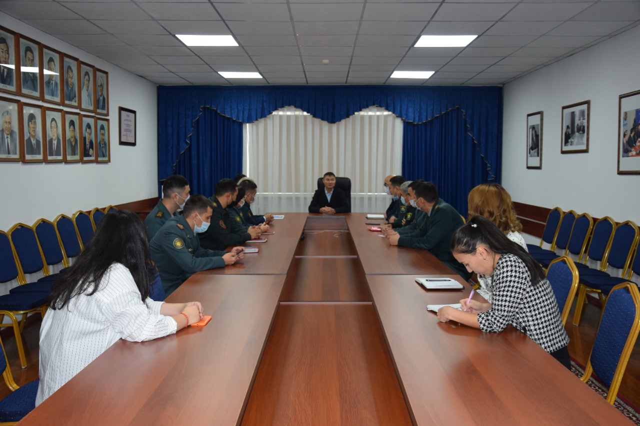 «قالقاندىقتار» قازاق ءباسپاسوزىنىڭ قاراشاڭىراعىندا قوناقتا بولدى