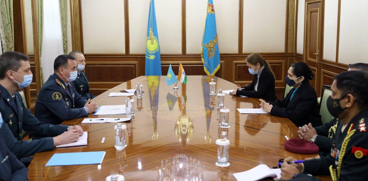 قورعانىس ءمينيسترى قازاقستانداعى ءۇندىستان ەلشىسىمەن كەزدەستى