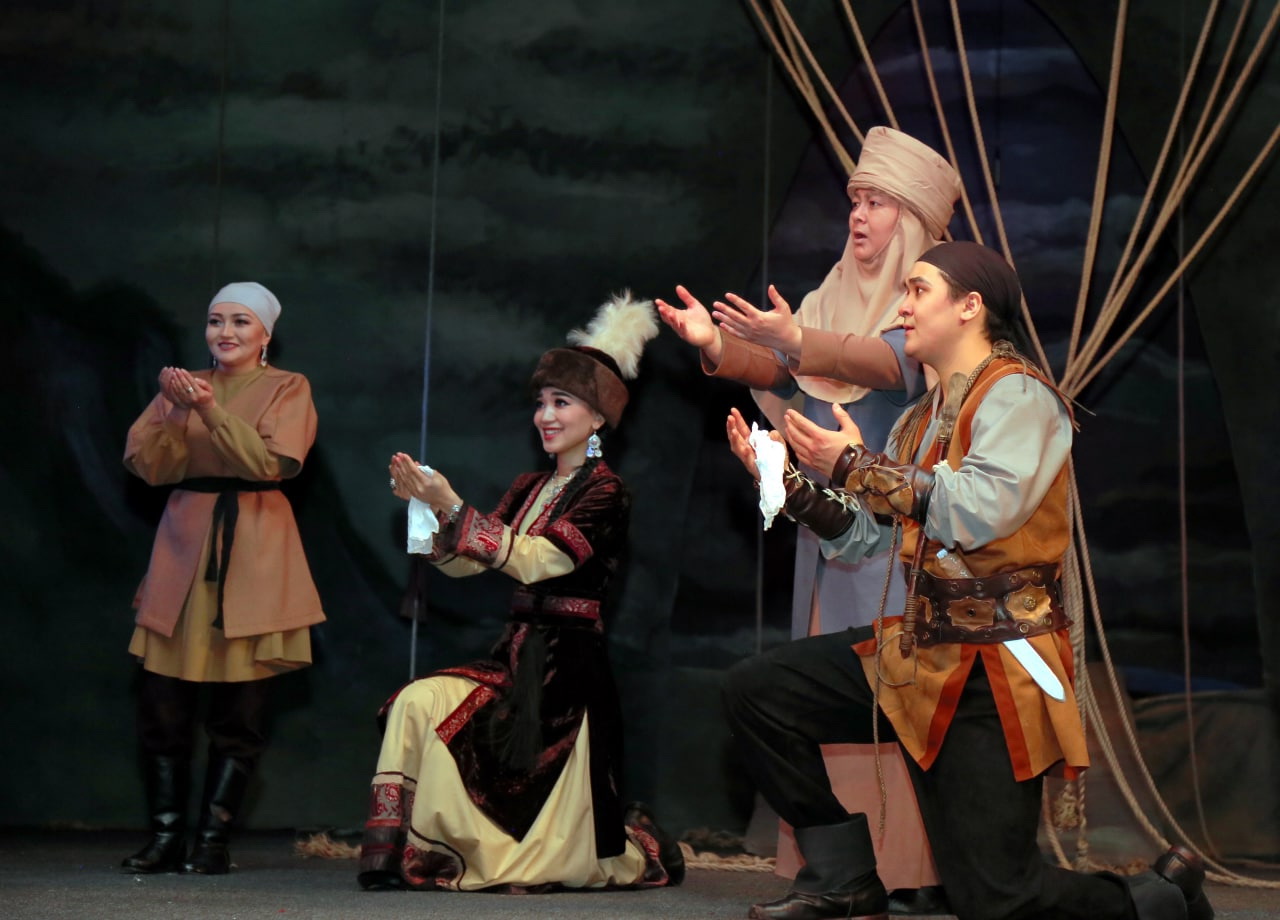 سەزىمدى سەلت ەتكىزگەن سپەكتاكل