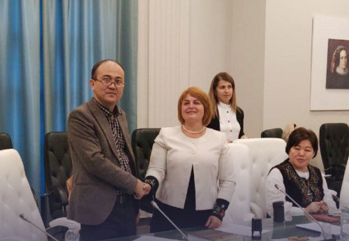 ۋكرايناداعى «قازاق بۇرىشىن» جاڭعىرتىپ قايتتى