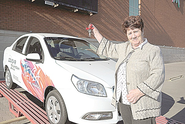 زەينەتكەر كولىك ۇتىپ الدى