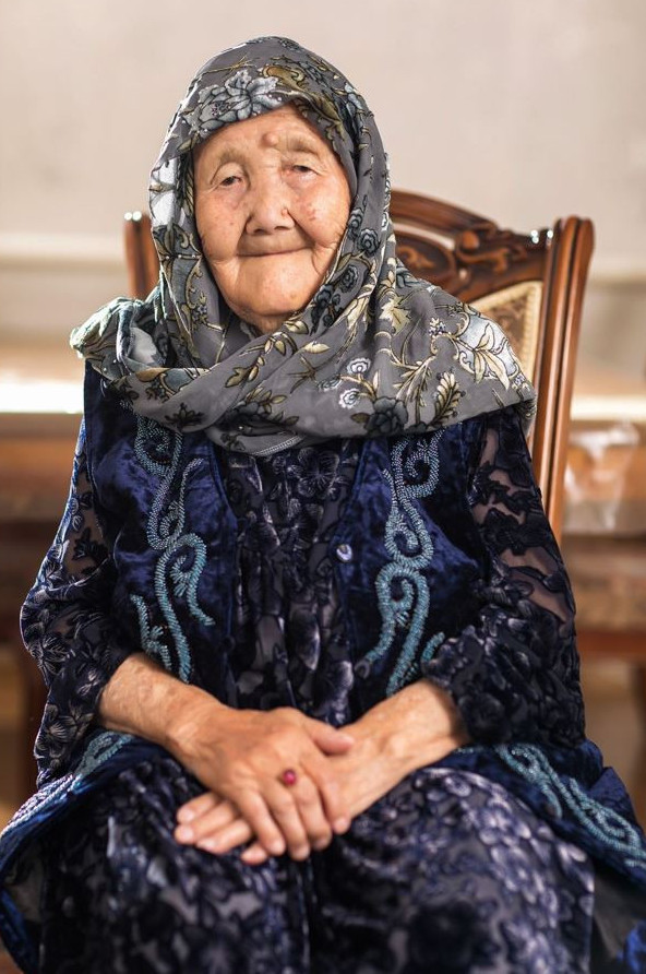 مەيىربان اجەمىز ماڭگى جۇرەگىمىزدە