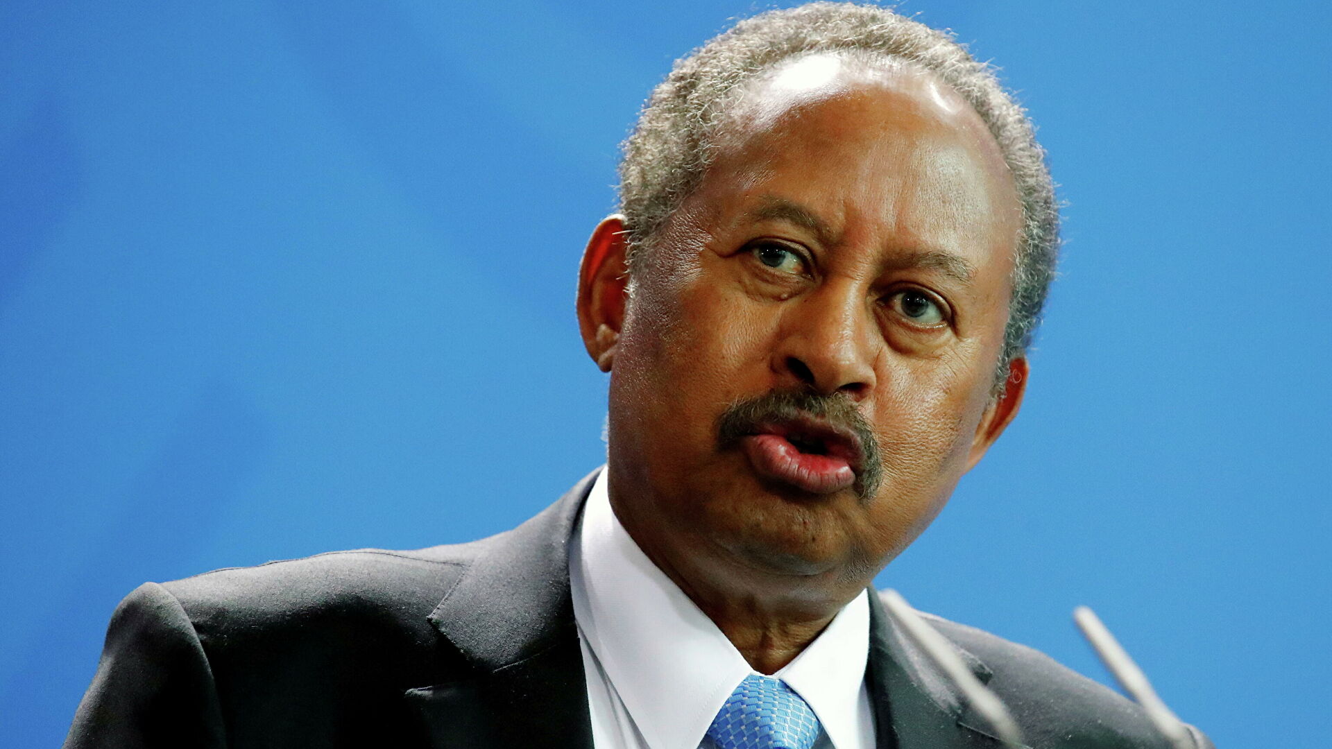 سۋدان پرەمەر-ءمينيسترى رەزيدەنتسياسىنا ورالدى