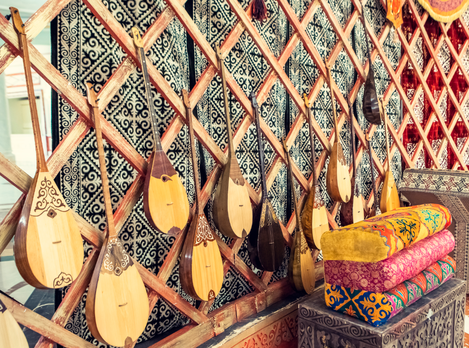 «دەگدار» سىيلاعان دومبىرا