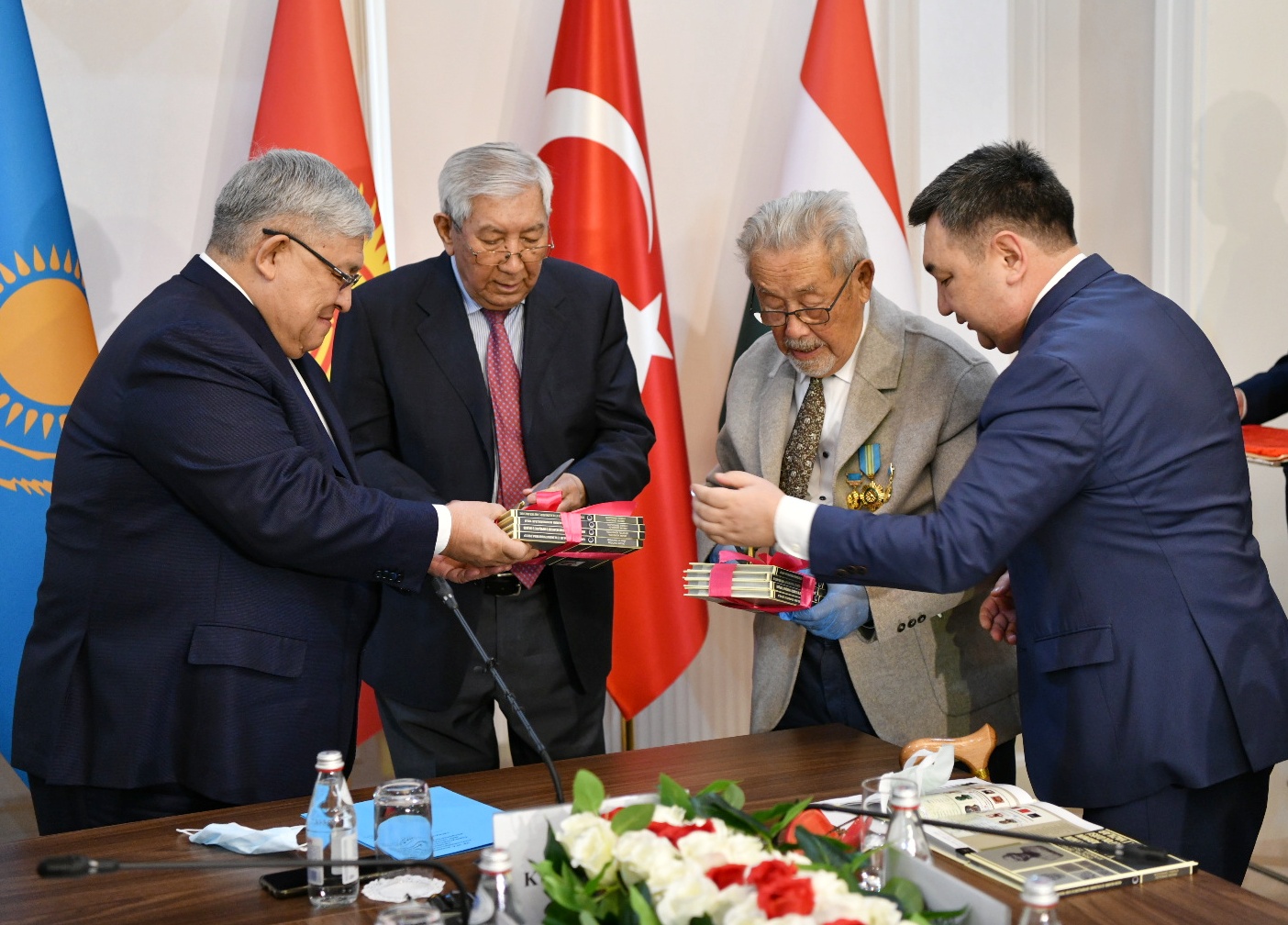 قازاق حالقىنىڭ  بەس مىڭ جىلدىق شەجىرەسى