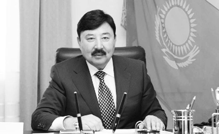 پرەزيدەنت قوعام قايراتكەرى تەمىرحان دوسمۇحامبەتوۆتىڭ وتباسىنا كوڭىل ايتتى