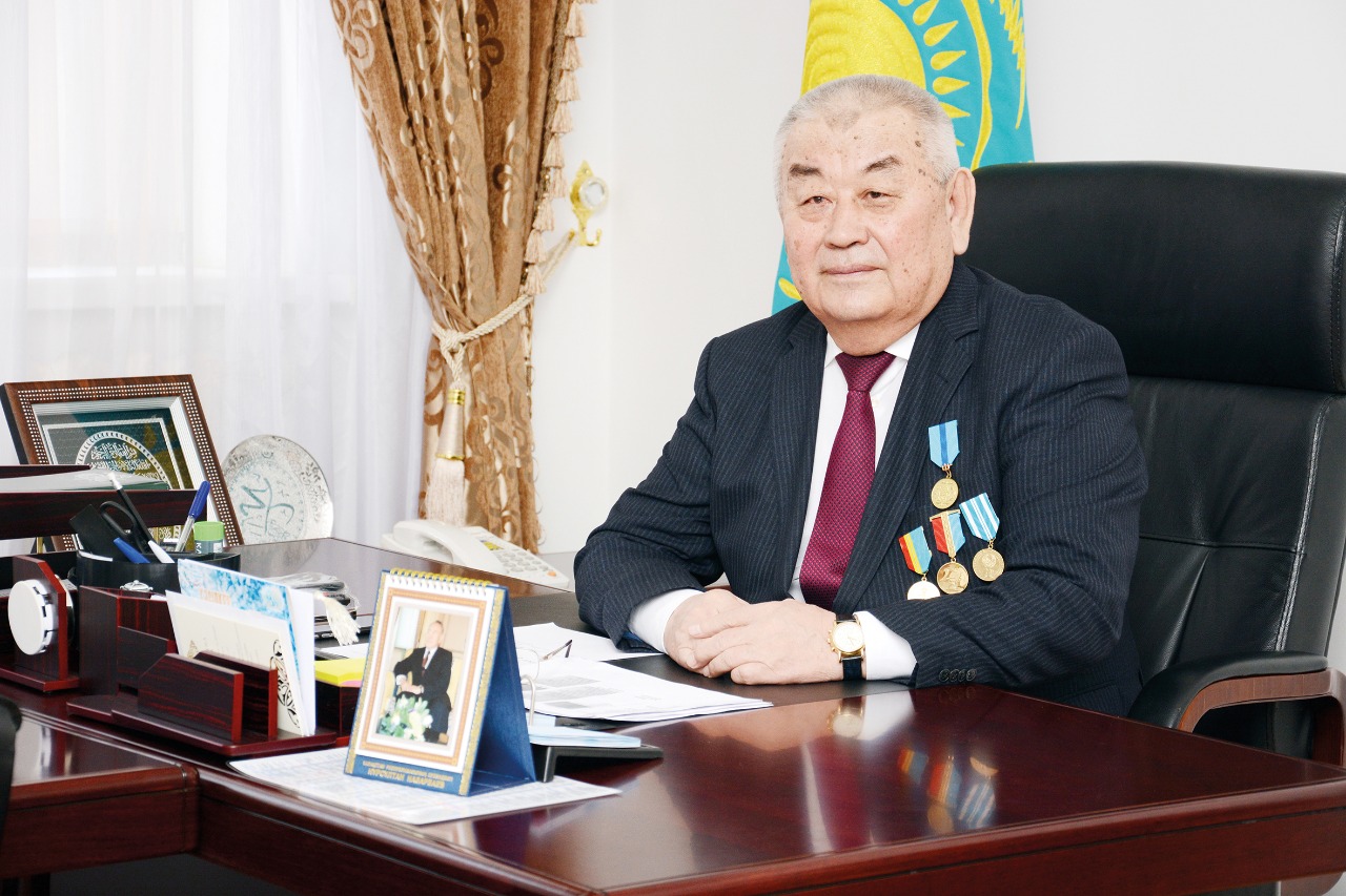 بولمىسى بەرەن,  كەۋدەسى كەنەن