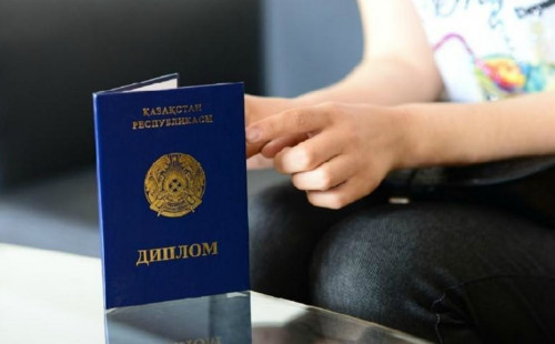 كوللەدج تۇلەكتەرىن جۇمىسقا ورنالاستىرۋ ماسەلەسى ءسوز بولدى