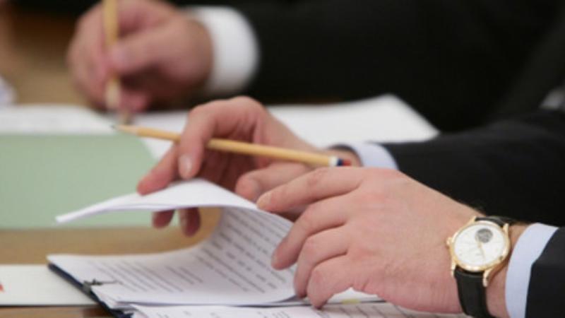 سەناتتا قىلمىستىق جولمەن الىنعان كىرىستەرگە قاتىستى زاڭ قابىلداندى