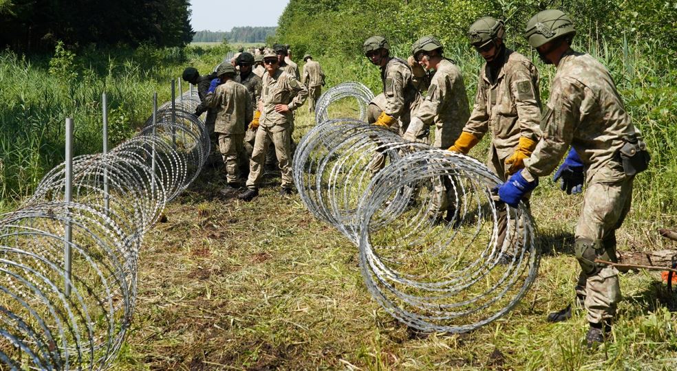 ليتۆا بيلىگى شەكاراعا اسكەر جىبەرمەك