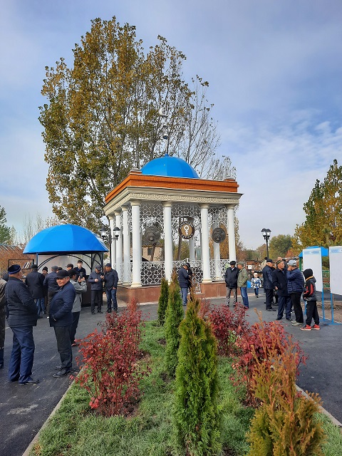 حالقىنا قورعان بولعان قۇرمان بابا