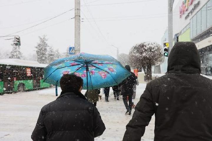 الماتىدا تاۋ بوكتەرىندە 40 سم قار ءتۇستى