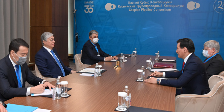 توقاەۆ پەن حاسيكوۆ قازاقستان مەن قالماق اراسىنداعى ىنتىماقتاستىقتى تالقىلادى