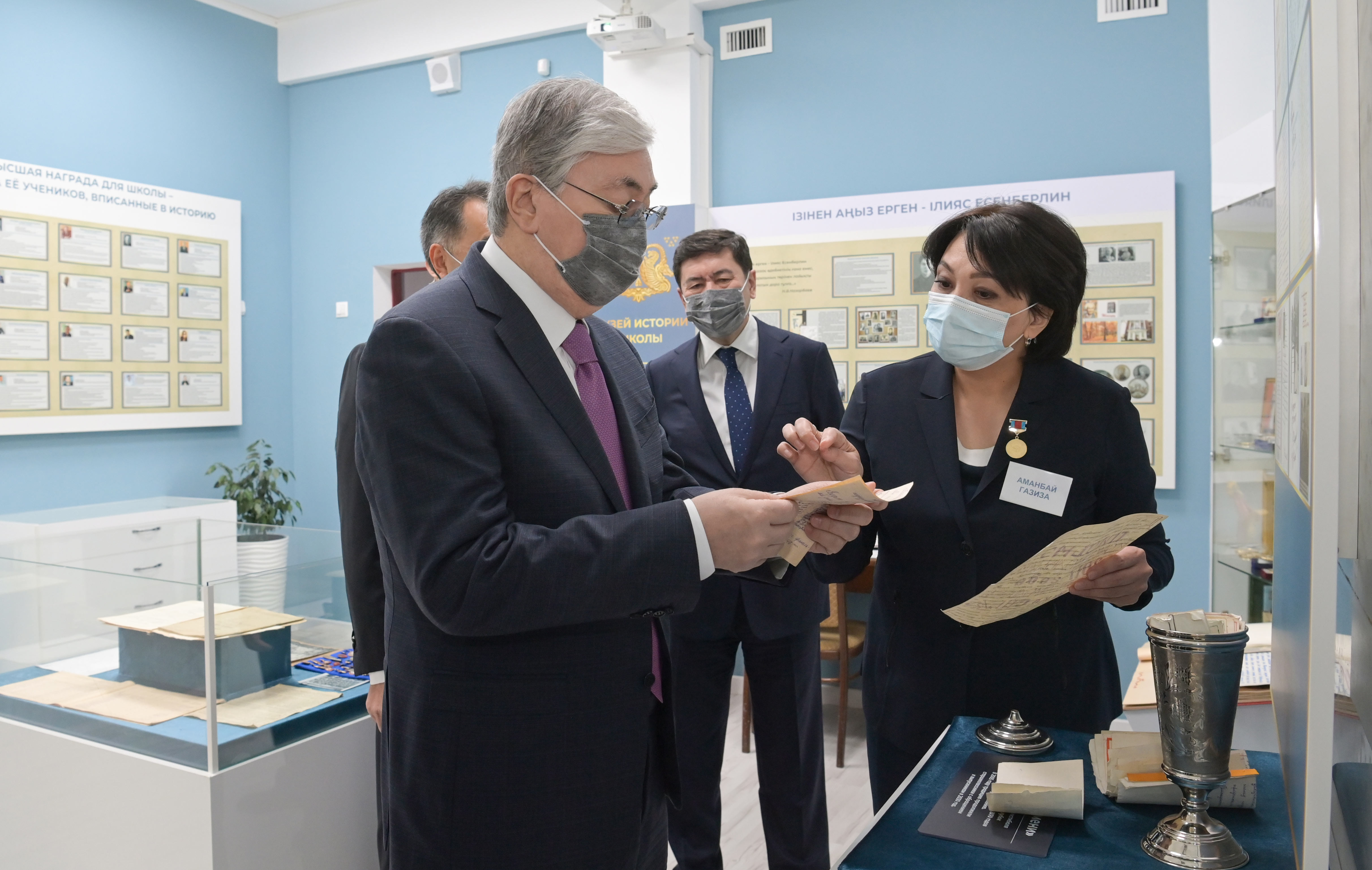 «كوزدەرىڭىزگە تىك قاراۋعا ۋادە بەرەمىز»: ق.توقاەۆتىڭ 51 جىل بۇرىنعى حاتى تابىلدى