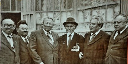 تۋعان جەرگە ىرىستان قازىق قاققان