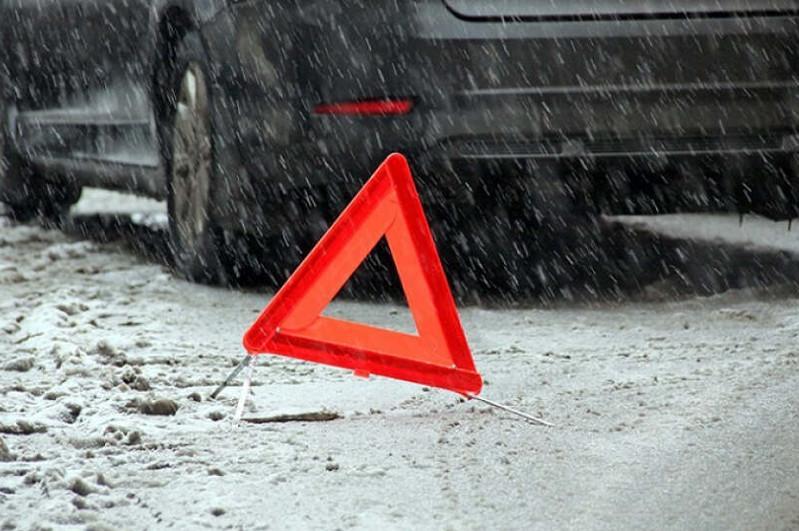 اقتوبەدە كولىك اۋدارىلىپ, ەكى جولاۋشى اۋرۋحاناعا ءتۇستى