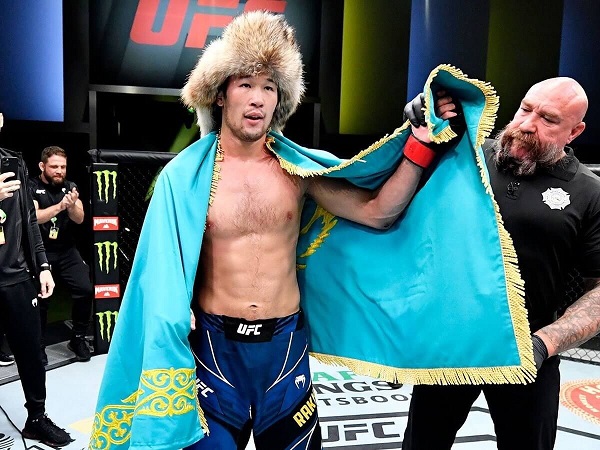 شاۆقات كارلستونعا قارسى شىعادى