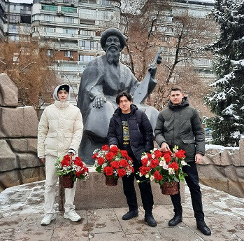 جامبىلدى دارىپتەگەن جاستار