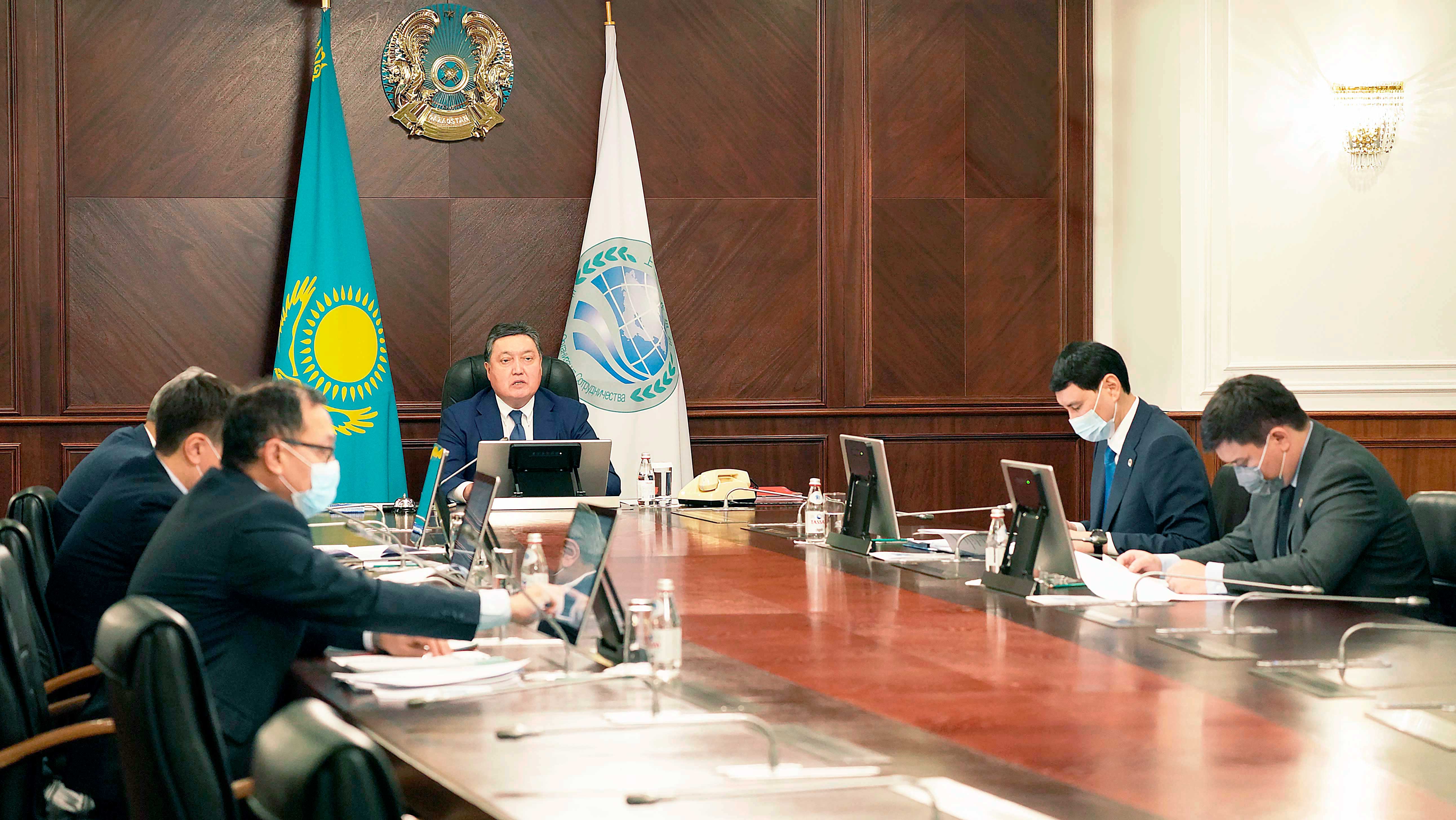 ا. مامين شىۇ كەڭەسىنىڭ 20-وتىرىسىن وتكىزدى