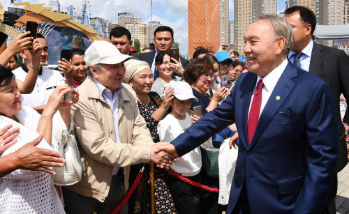 ەلىن سۇيگەن ەلباسى