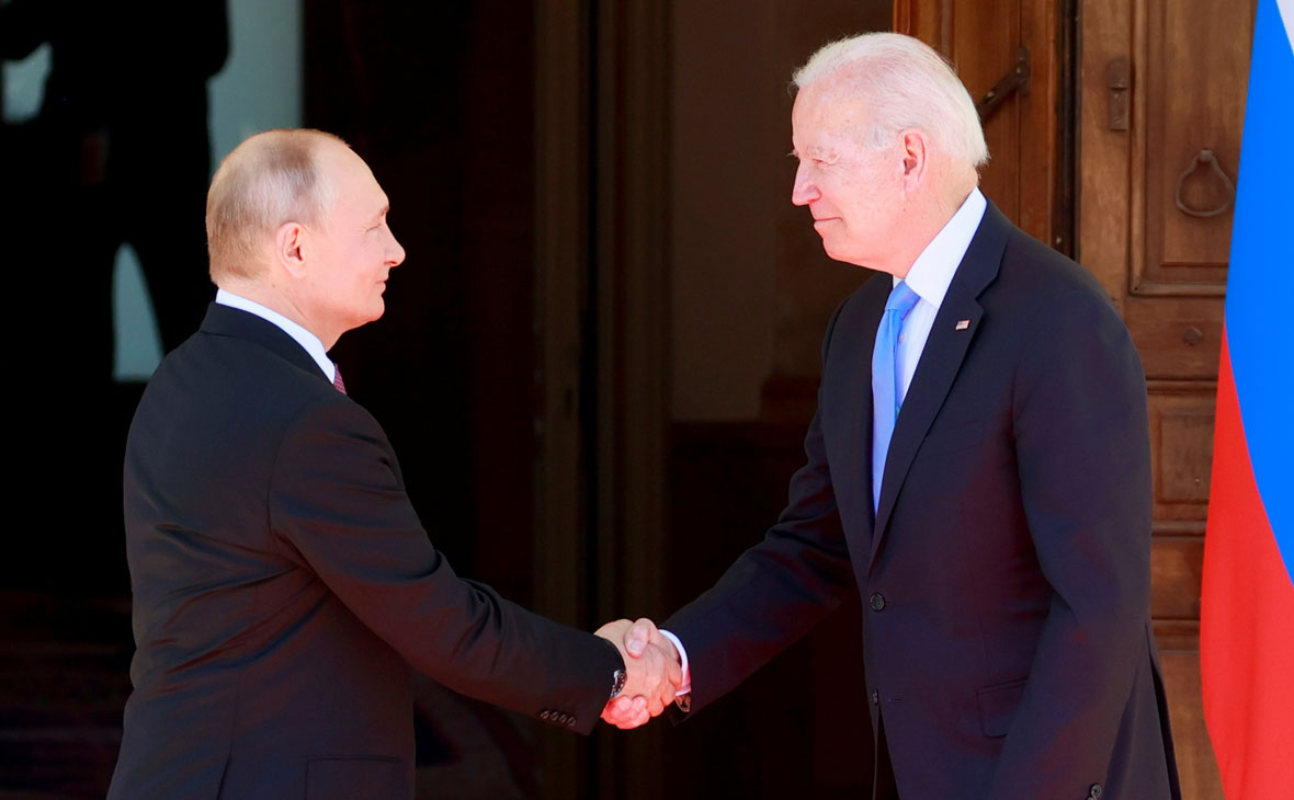 بايدەن مەن ءپۋتيننىڭ قانداي تاقىرىپتا سويلەسەتىنى بەلگىلى بولدى