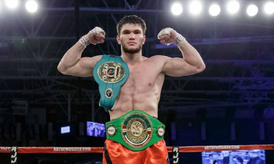 بوكسشى ءالي احمەدوۆ مەكسيكالىق قارسىلاسىن نوكاۋتقا جىبەردى