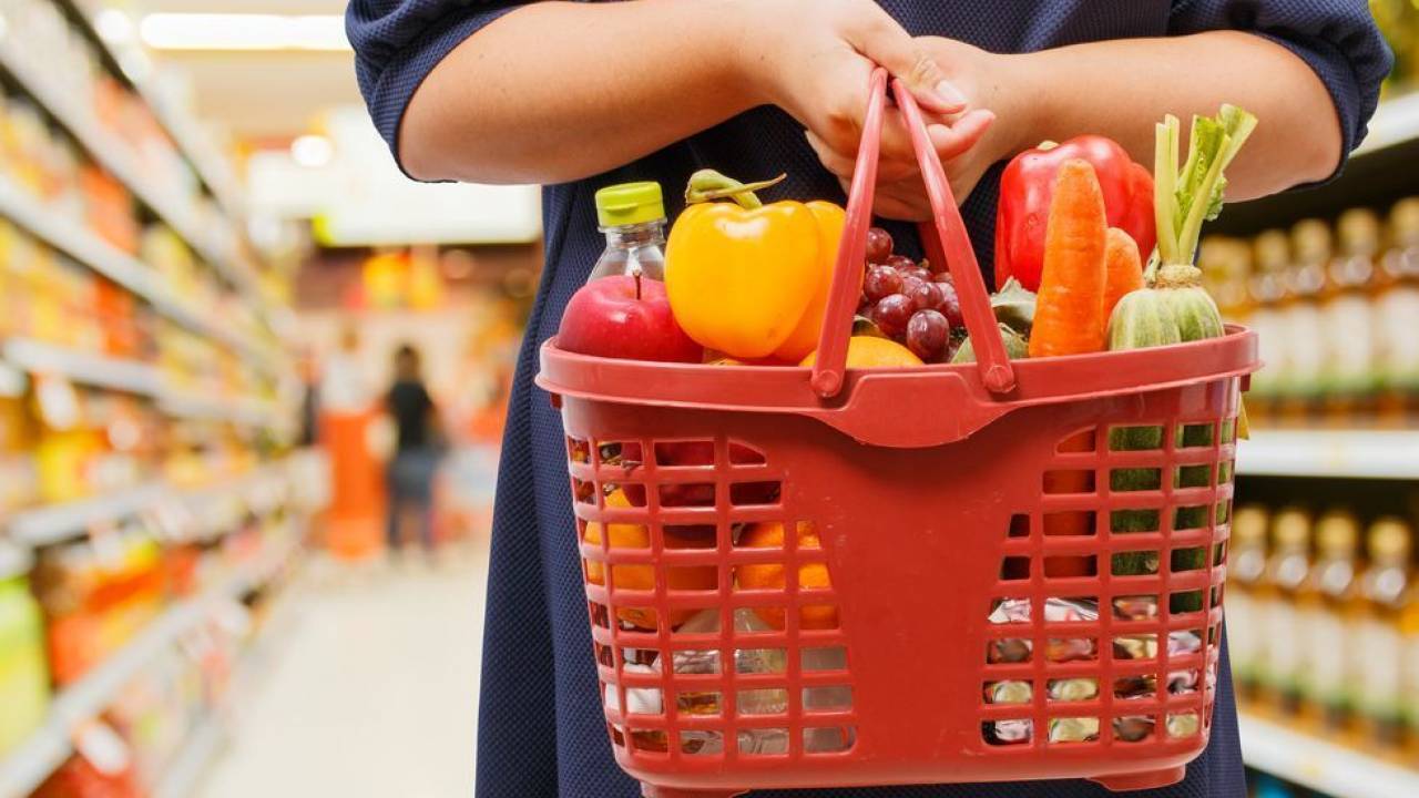 ۇكىمەتتە ازىق-ت ۇلىك تاۋارلارىنىڭ باعاسىن رەتتەۋ ماسەلەسى تالقىلاندى