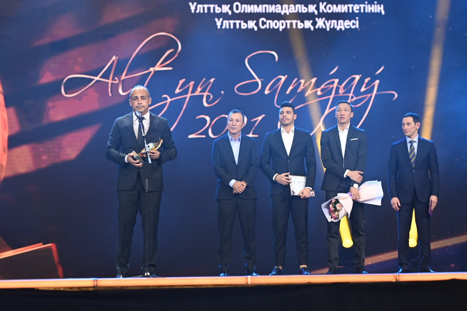 جىلدىڭ ۇزدىك سپورتتىق كومانداسى انىقتالدى