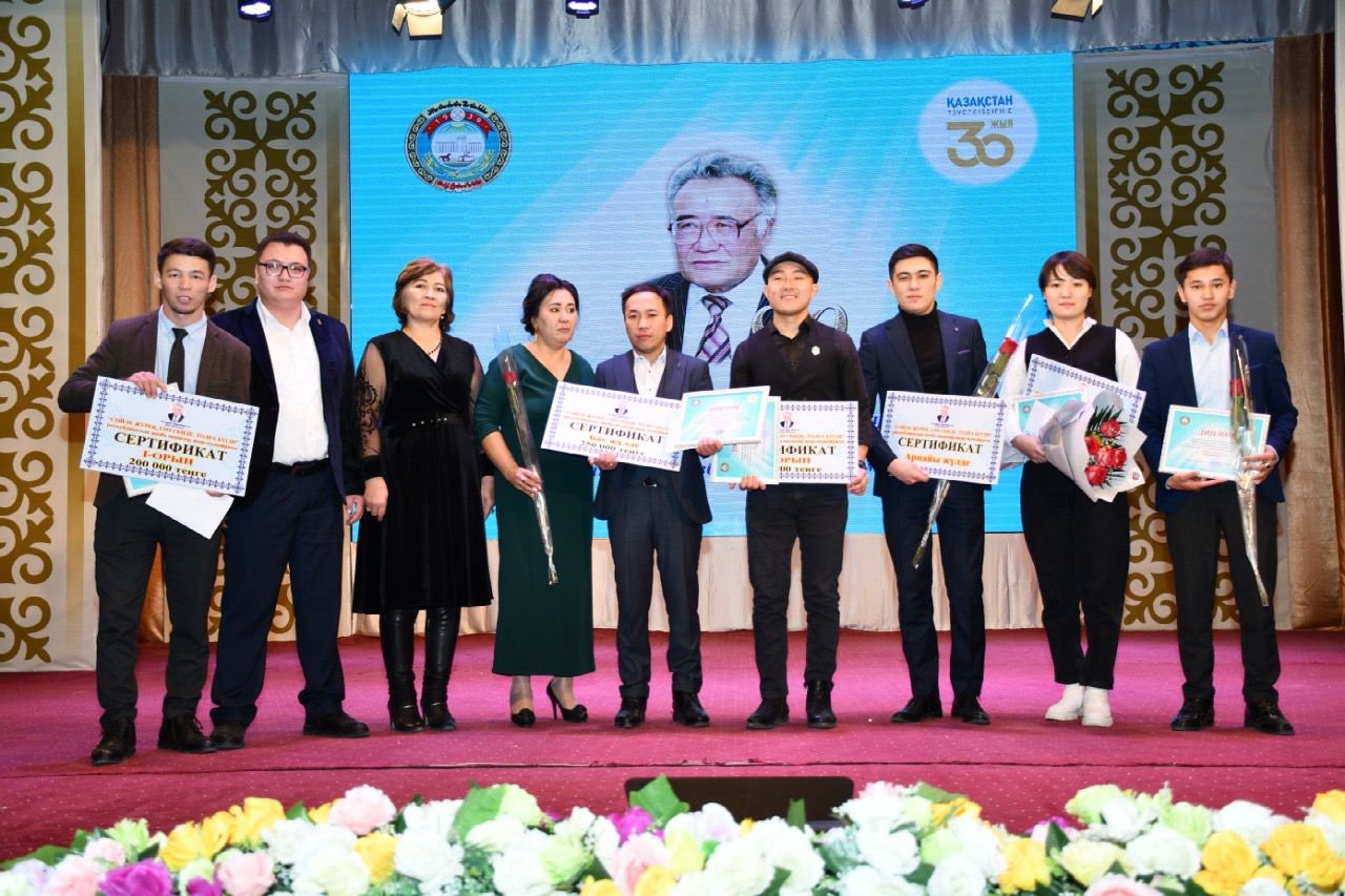 ەلى ارداقتاعان اقىن