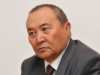 اكىم تارازي: ءوزىن جاقسى بىلگەن ادام, قوعامدى انىق تانيدى