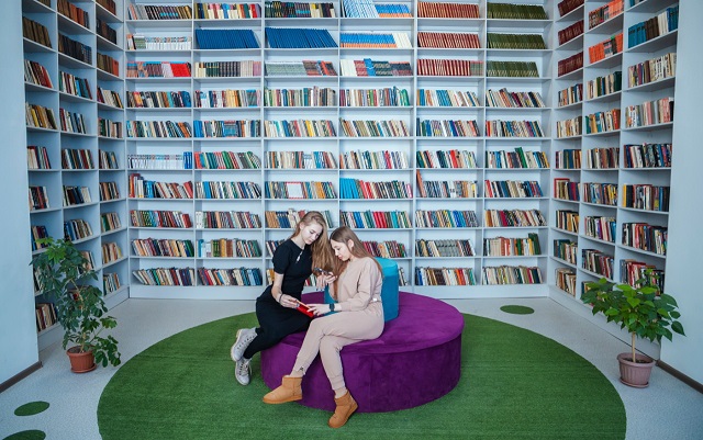 ادەبي زال اشىلدى