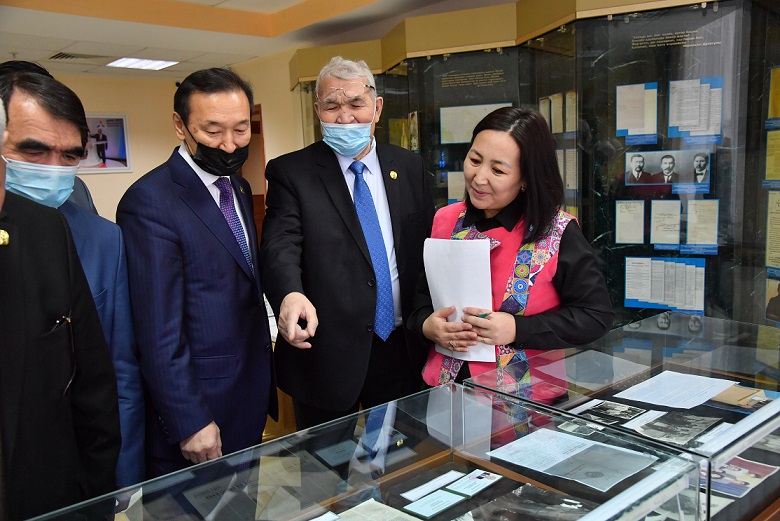 ەگەمەن ەلدىڭ ەلتاڭباسى