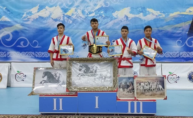 بالعىن بالۋاندار بەلدەستى