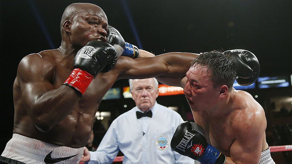 رەسەيلىك «روككي» كاسىبي سپورتتاعى مانسابىن اياقتادى