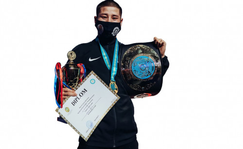 ۇزدىك شىققان بوكسشىلار ەل نامىسىن قورعايدى