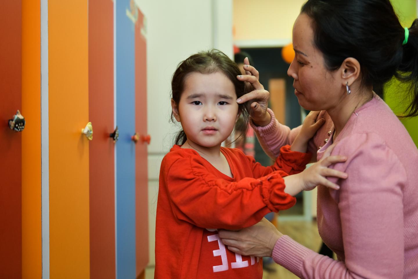 زورلىق-زومبىلىق كورسەتۋ كوبەيگەن