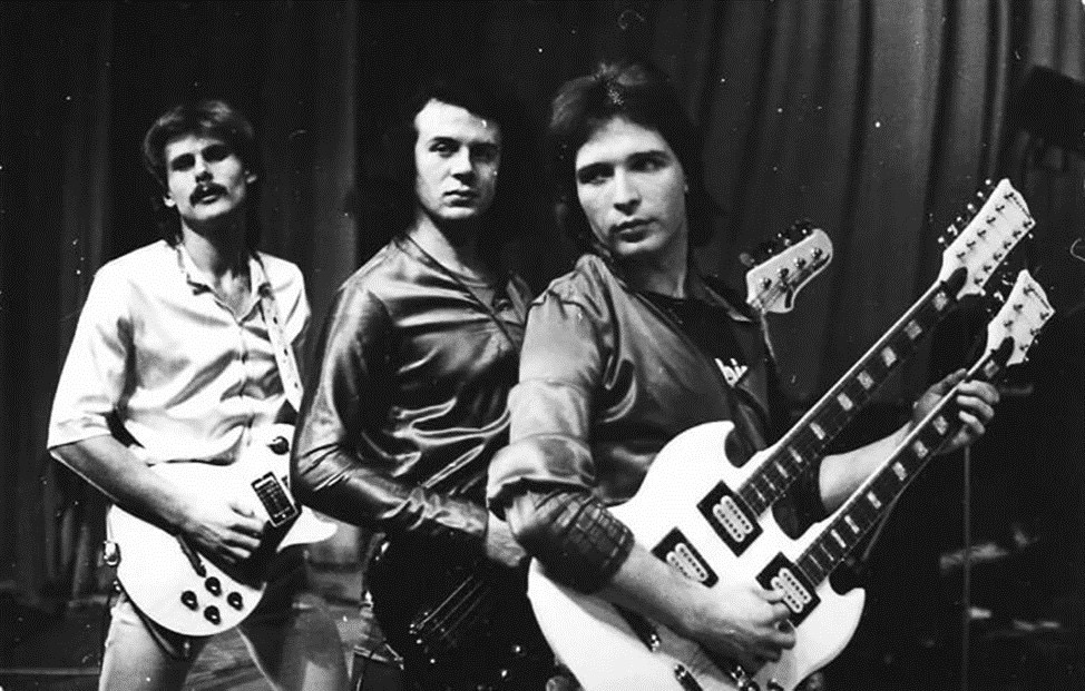 «اققان كوزدەي اقتى جۇلدىز...»