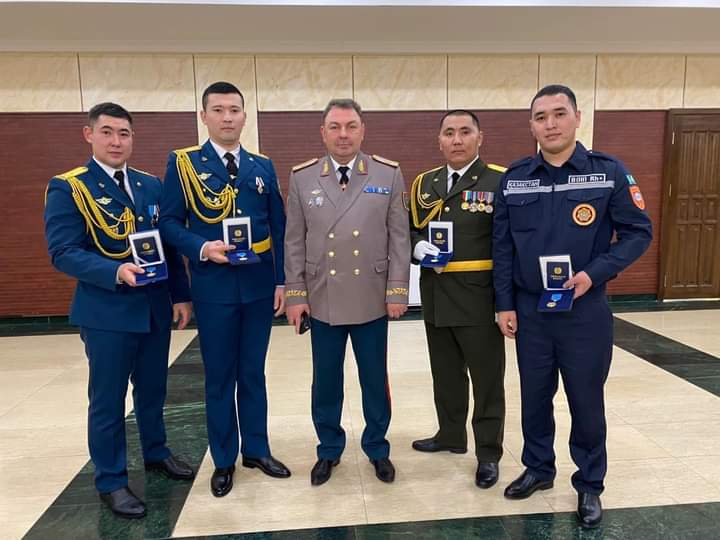 قاۋىپتەن قورىقپاعان قۇتقارۋشىلار