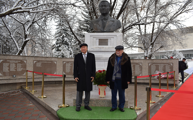 جۇلدىزدار اللەياسى جاڭا ەسىمدەرمەن تولىقتى