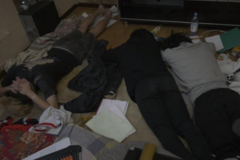 الماتىدا دۇكەن توناعان تاعى بەس ادام ۇستالدى