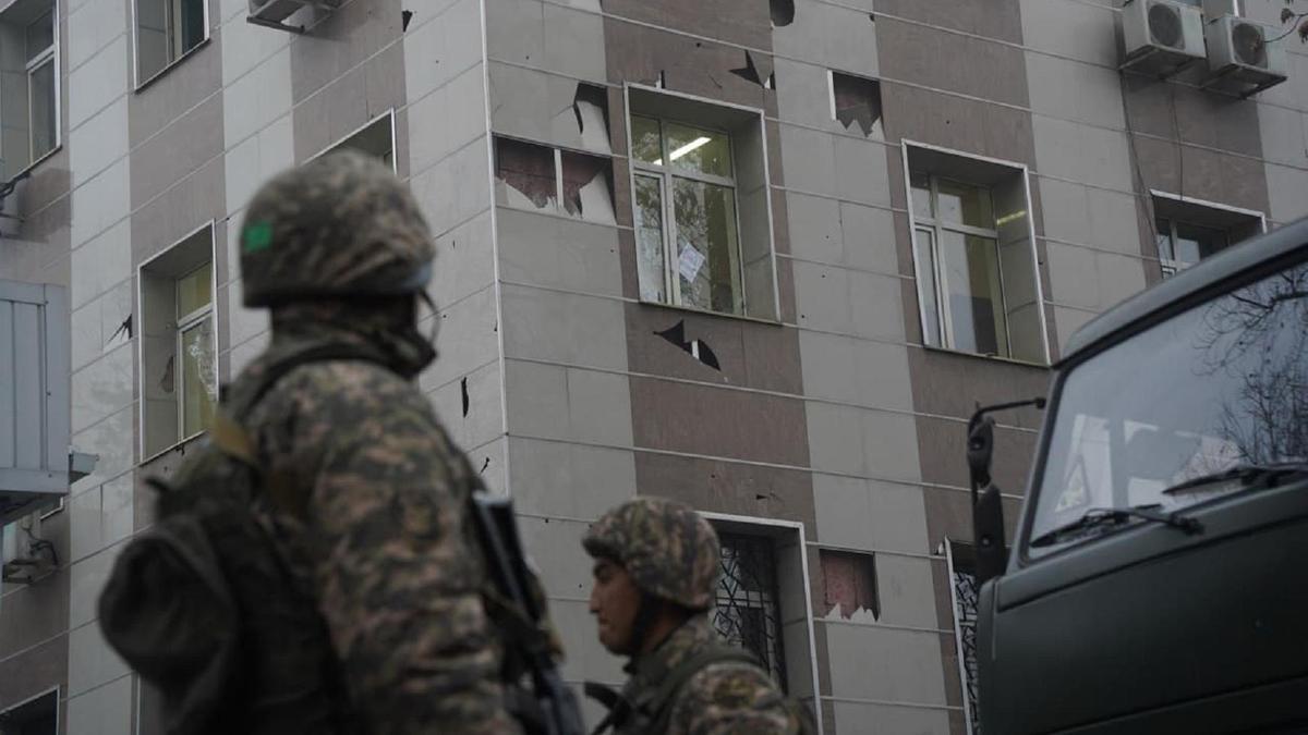 الماتىدا تاعى ەكى اۋدان لاڭكەستەردەن تازارتىلدى