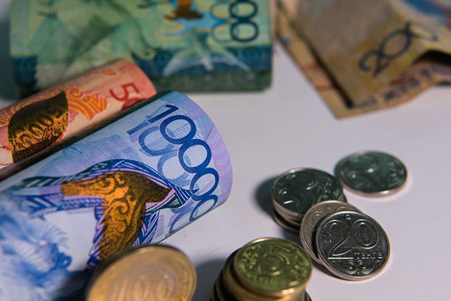 «قازاقستان حالقىنا» قورىنا قر پرەزيدەنتى اكىمشىلىگىنىڭ قىزمەتكەرلەرى ءبىر كۇندىك جالاقىسىن اۋداردى