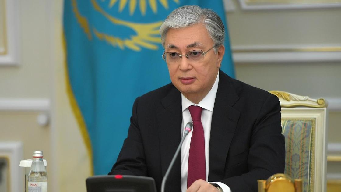 پرەزيدەنت لوگيستيكالىق ورتالىقتار سالۋ جۇمىسى توقتامايتىنىن ايتتى